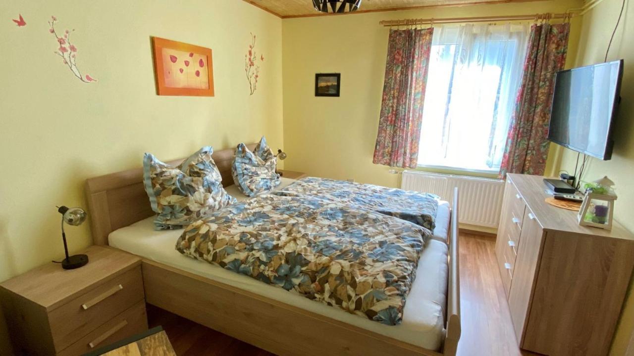 Bianca,S Ferienwohnung Бад-Миттерндорф Экстерьер фото